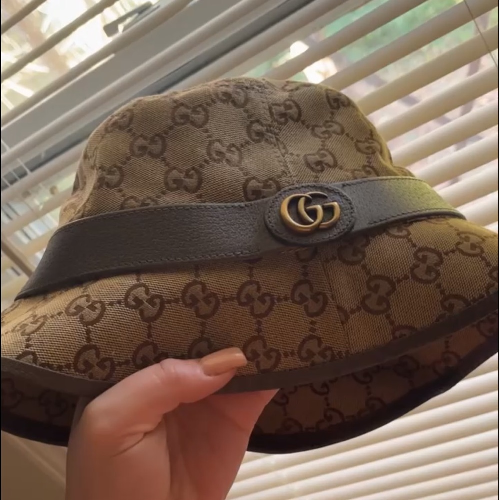 GUCCI Canvas Bucket Hat